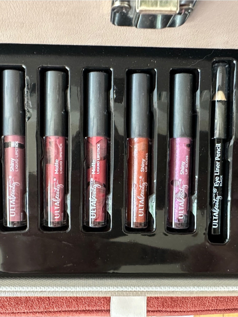Ulta Beauty Makeup Kit - Picture 5 of 8